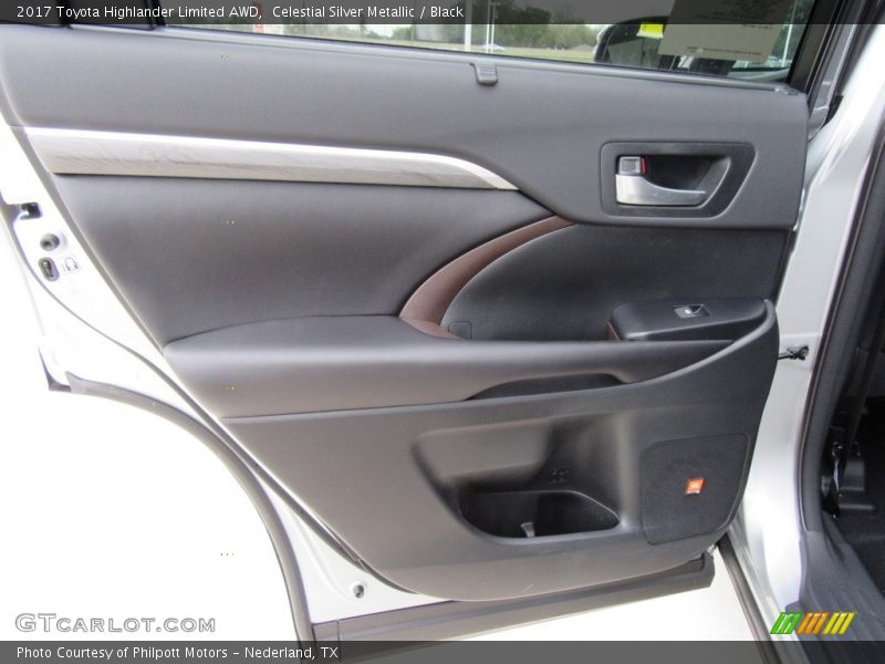 Door Panel of 2017 Highlander Limited AWD