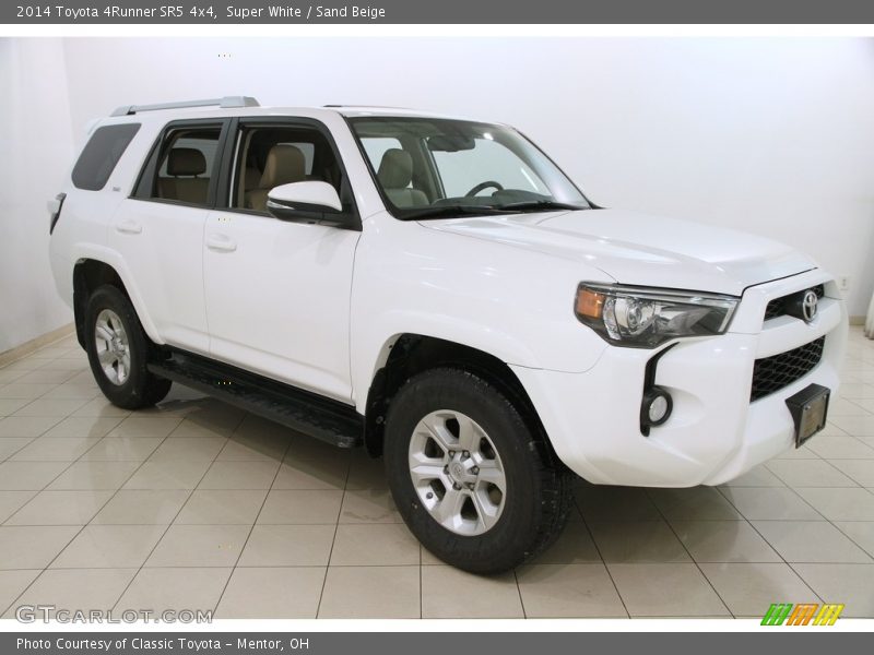 Super White / Sand Beige 2014 Toyota 4Runner SR5 4x4
