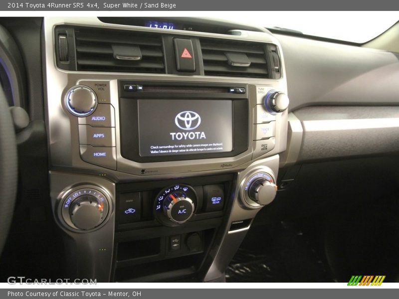 Super White / Sand Beige 2014 Toyota 4Runner SR5 4x4