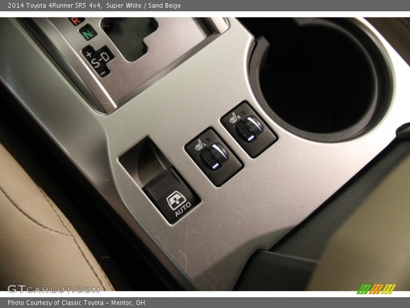 Super White / Sand Beige 2014 Toyota 4Runner SR5 4x4