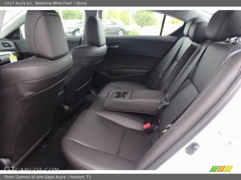 Bellanova White Pearl / Ebony 2017 Acura ILX
