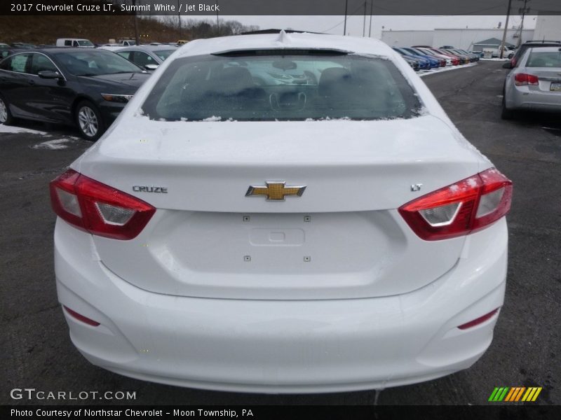 Summit White / Jet Black 2017 Chevrolet Cruze LT
