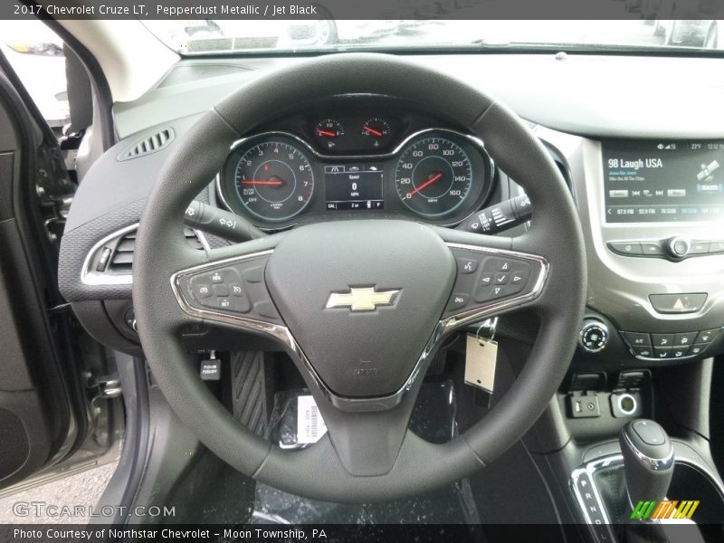 Pepperdust Metallic / Jet Black 2017 Chevrolet Cruze LT