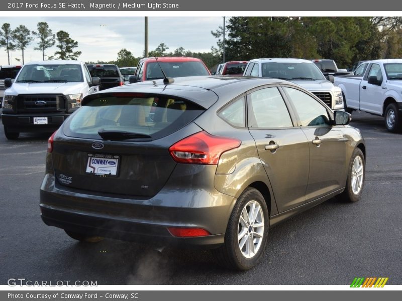 Magnetic / Medium Light Stone 2017 Ford Focus SE Hatch