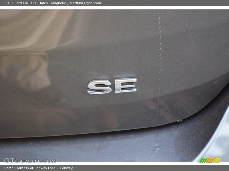 Magnetic / Medium Light Stone 2017 Ford Focus SE Hatch