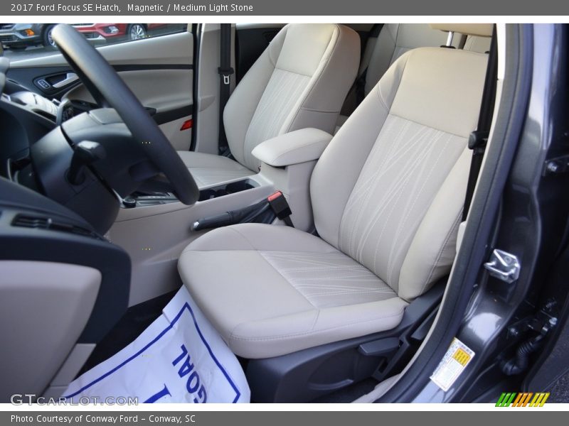 Magnetic / Medium Light Stone 2017 Ford Focus SE Hatch