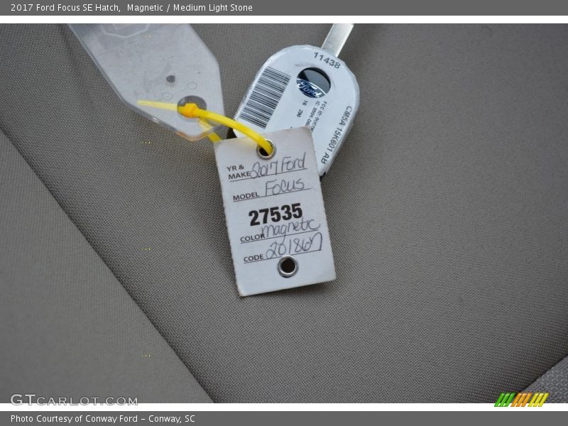 Magnetic / Medium Light Stone 2017 Ford Focus SE Hatch