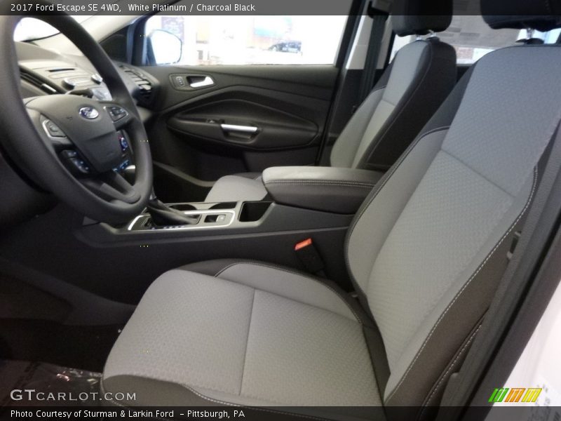 White Platinum / Charcoal Black 2017 Ford Escape SE 4WD