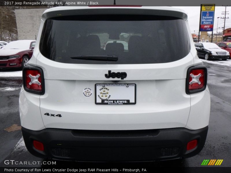 Alpine White / Black 2017 Jeep Renegade Altitude 4x4
