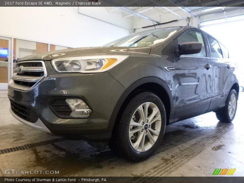 Magnetic / Charcoal Black 2017 Ford Escape SE 4WD
