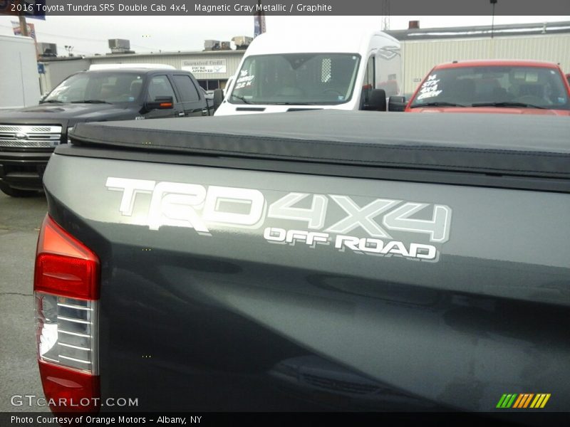 Magnetic Gray Metallic / Graphite 2016 Toyota Tundra SR5 Double Cab 4x4