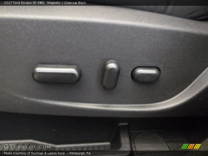 Magnetic / Charcoal Black 2017 Ford Escape SE 4WD