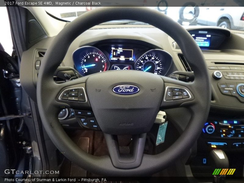 Magnetic / Charcoal Black 2017 Ford Escape SE 4WD
