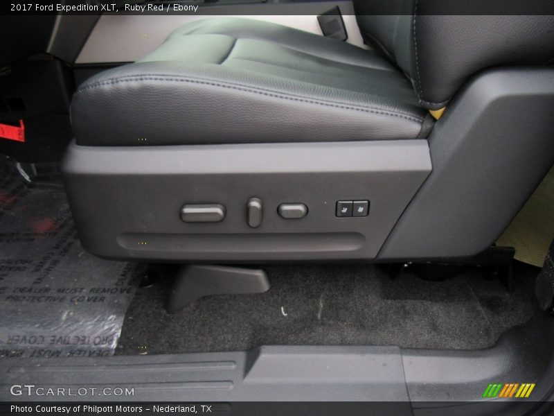 Front Seat of 2017 Expedition XLT