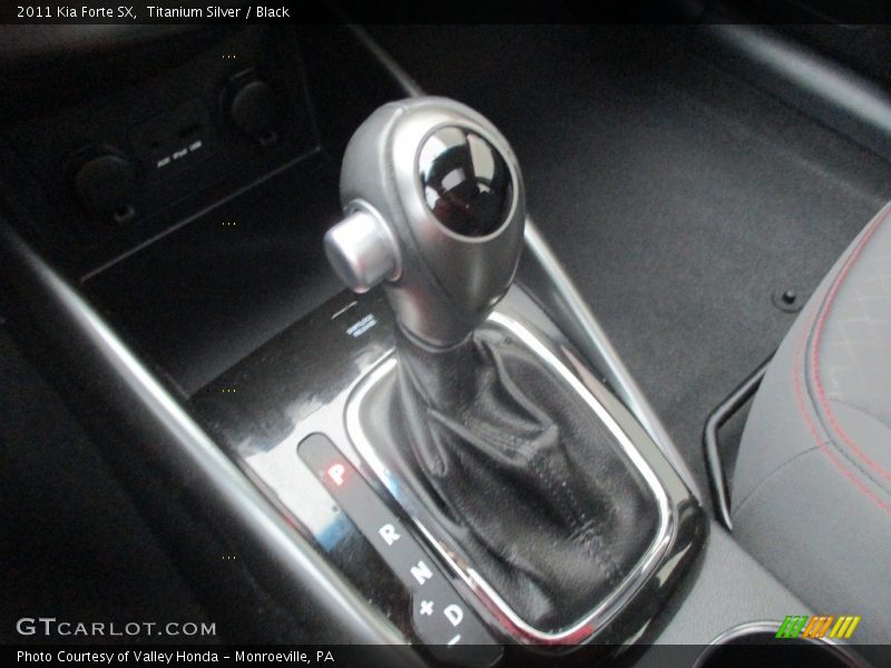 Titanium Silver / Black 2011 Kia Forte SX