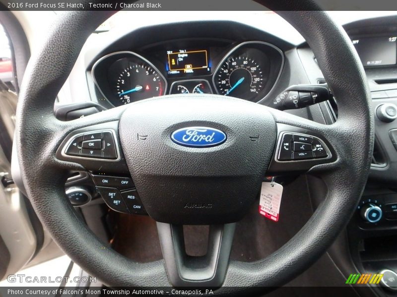 Tectonic / Charcoal Black 2016 Ford Focus SE Hatch