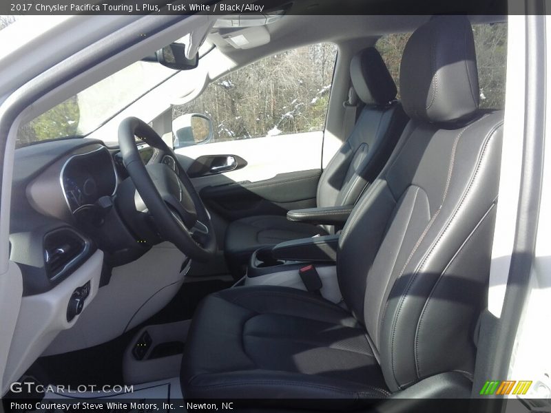 Tusk White / Black/Alloy 2017 Chrysler Pacifica Touring L Plus