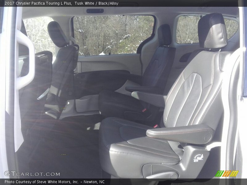 Tusk White / Black/Alloy 2017 Chrysler Pacifica Touring L Plus