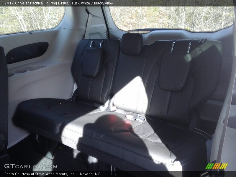 Tusk White / Black/Alloy 2017 Chrysler Pacifica Touring L Plus