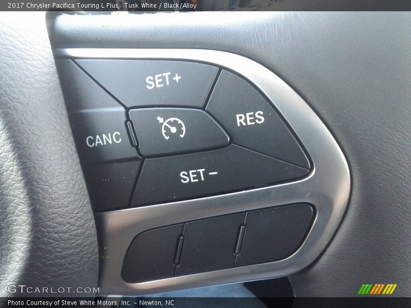 Tusk White / Black/Alloy 2017 Chrysler Pacifica Touring L Plus