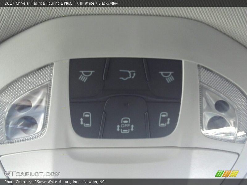 Tusk White / Black/Alloy 2017 Chrysler Pacifica Touring L Plus