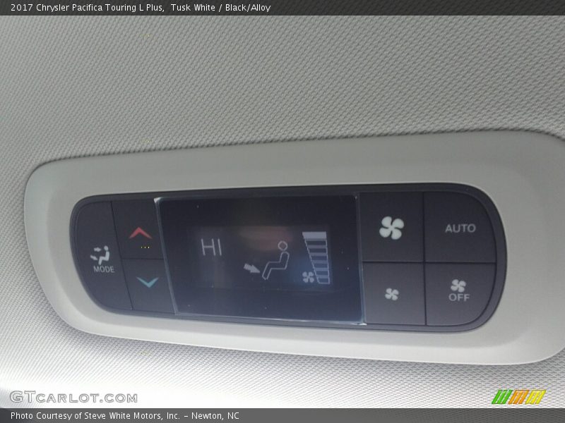 Tusk White / Black/Alloy 2017 Chrysler Pacifica Touring L Plus