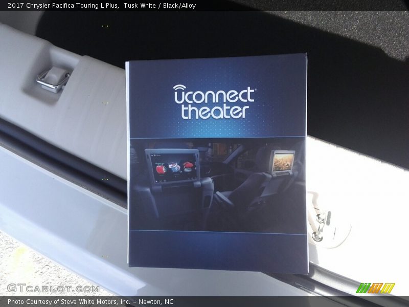 Tusk White / Black/Alloy 2017 Chrysler Pacifica Touring L Plus