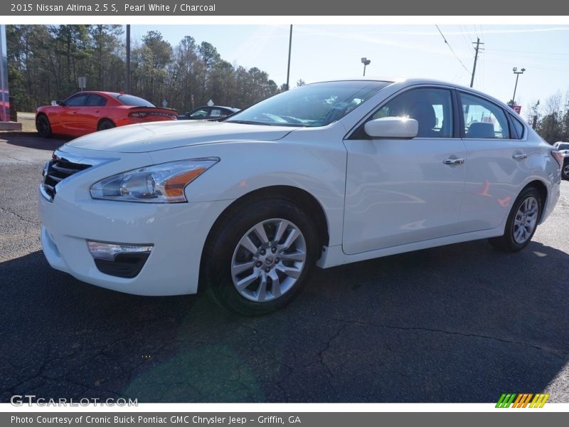 Pearl White / Charcoal 2015 Nissan Altima 2.5 S