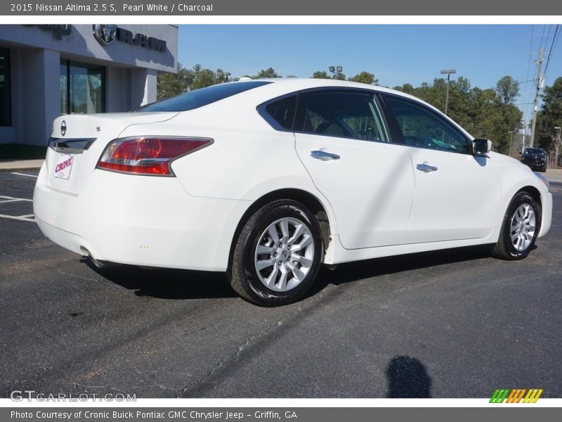 Pearl White / Charcoal 2015 Nissan Altima 2.5 S