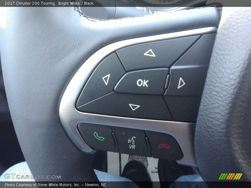 Bright White / Black 2017 Chrysler 200 Touring