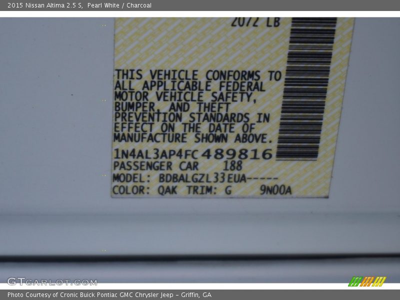 Pearl White / Charcoal 2015 Nissan Altima 2.5 S