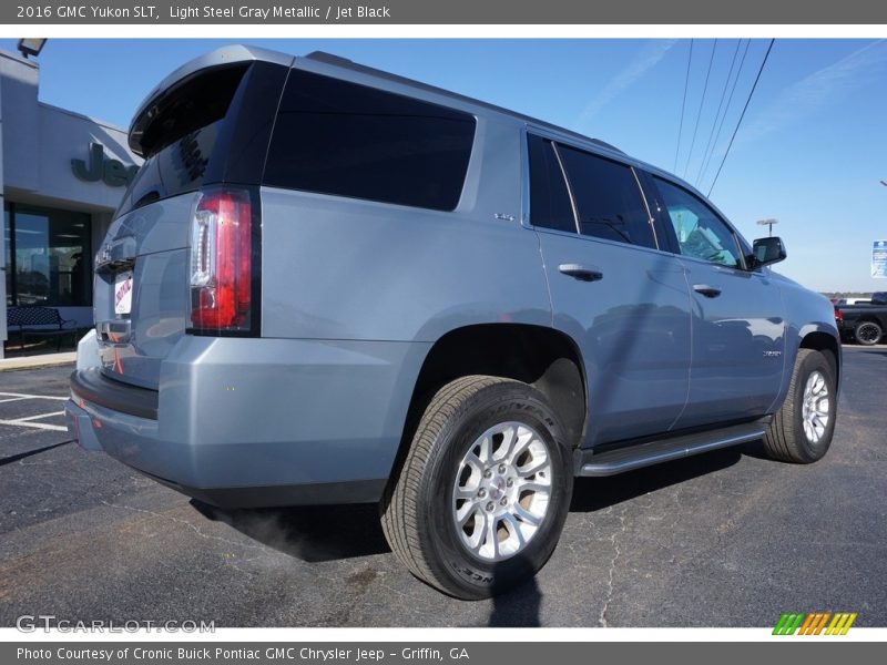 Light Steel Gray Metallic / Jet Black 2016 GMC Yukon SLT