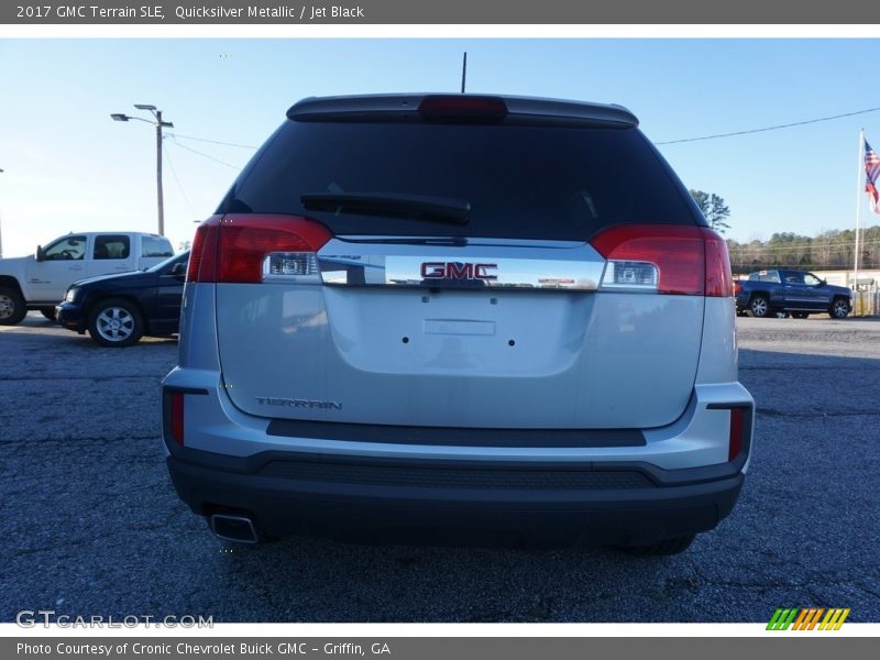Quicksilver Metallic / Jet Black 2017 GMC Terrain SLE