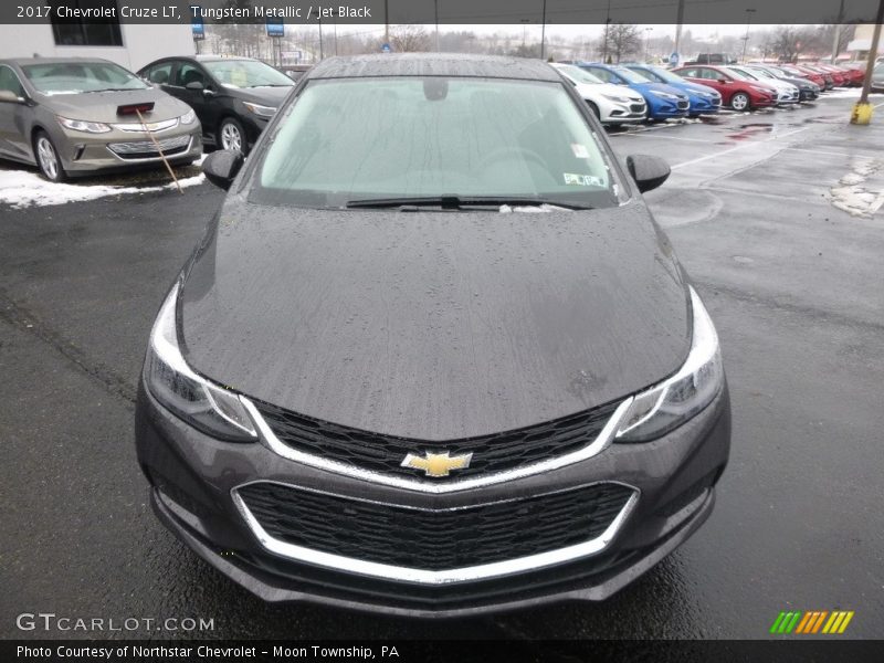 Tungsten Metallic / Jet Black 2017 Chevrolet Cruze LT