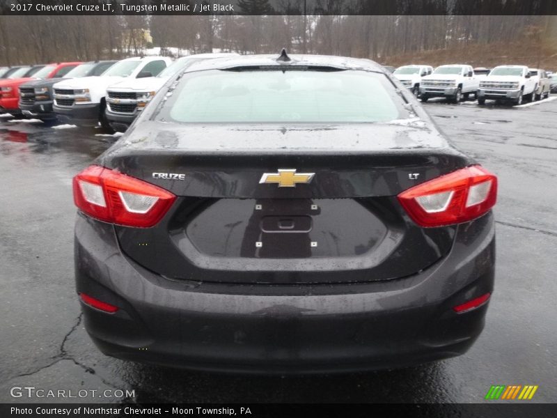 Tungsten Metallic / Jet Black 2017 Chevrolet Cruze LT