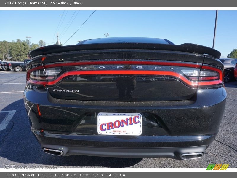 Pitch-Black / Black 2017 Dodge Charger SE