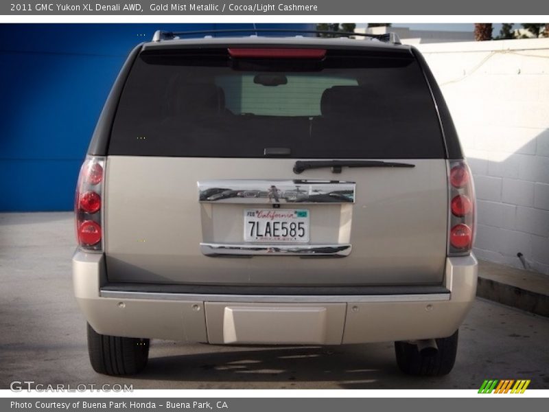 Gold Mist Metallic / Cocoa/Light Cashmere 2011 GMC Yukon XL Denali AWD