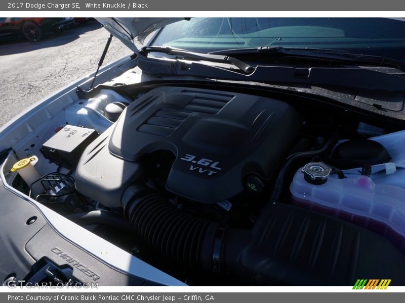 White Knuckle / Black 2017 Dodge Charger SE