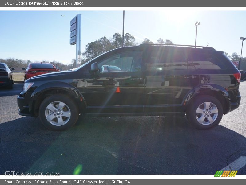 Pitch Black / Black 2017 Dodge Journey SE