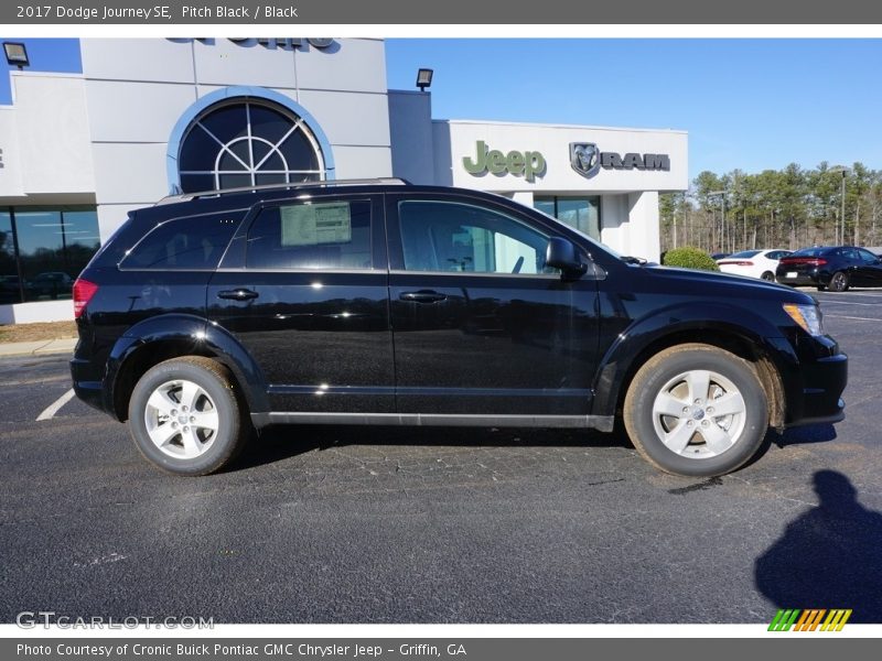 Pitch Black / Black 2017 Dodge Journey SE