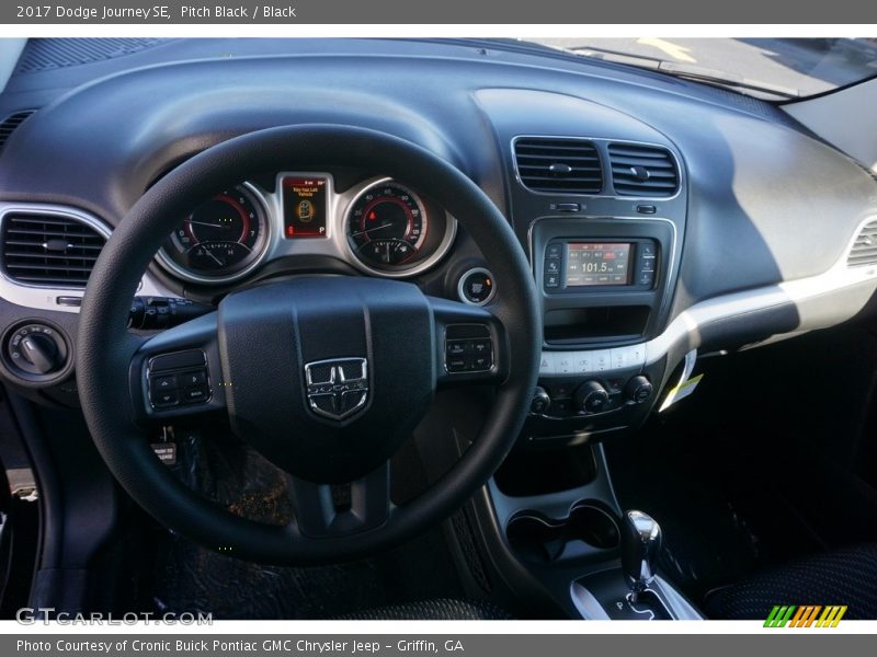 Pitch Black / Black 2017 Dodge Journey SE