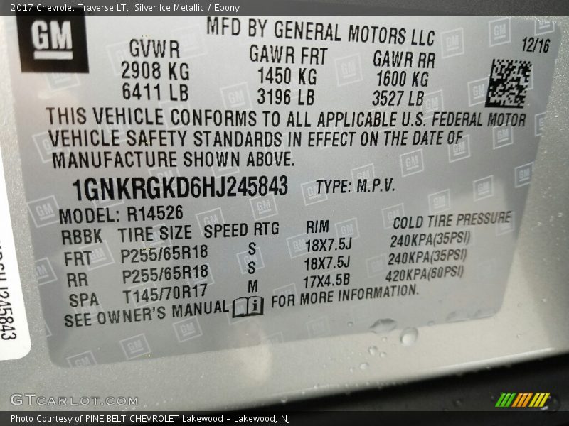 Silver Ice Metallic / Ebony 2017 Chevrolet Traverse LT