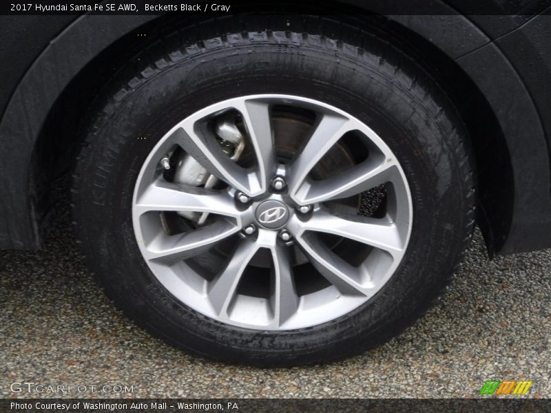Becketts Black / Gray 2017 Hyundai Santa Fe SE AWD