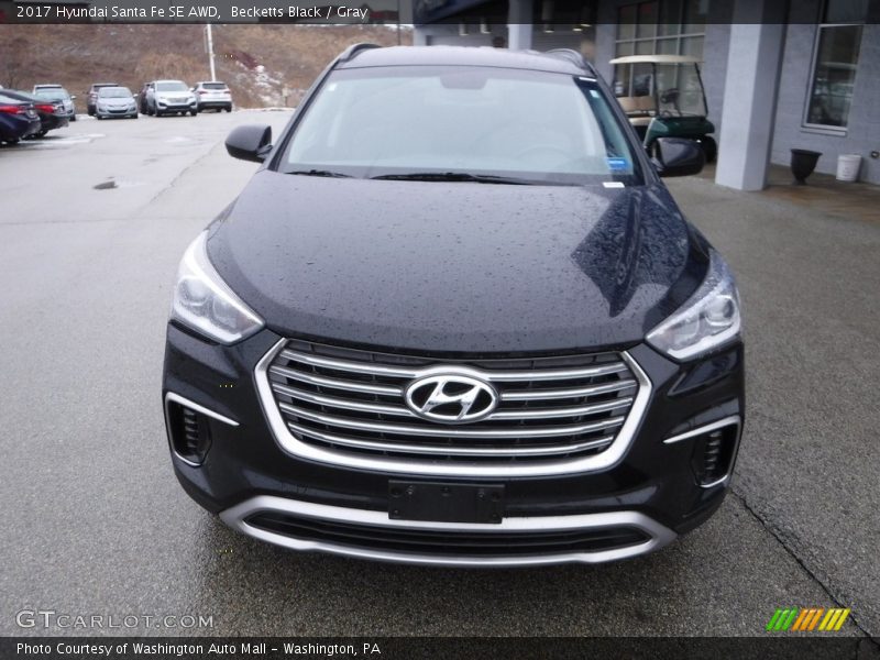 Becketts Black / Gray 2017 Hyundai Santa Fe SE AWD