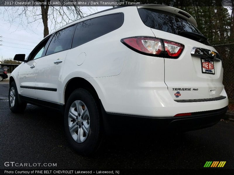 Summit White / Dark Titanium/Light Titanium 2017 Chevrolet Traverse LS AWD