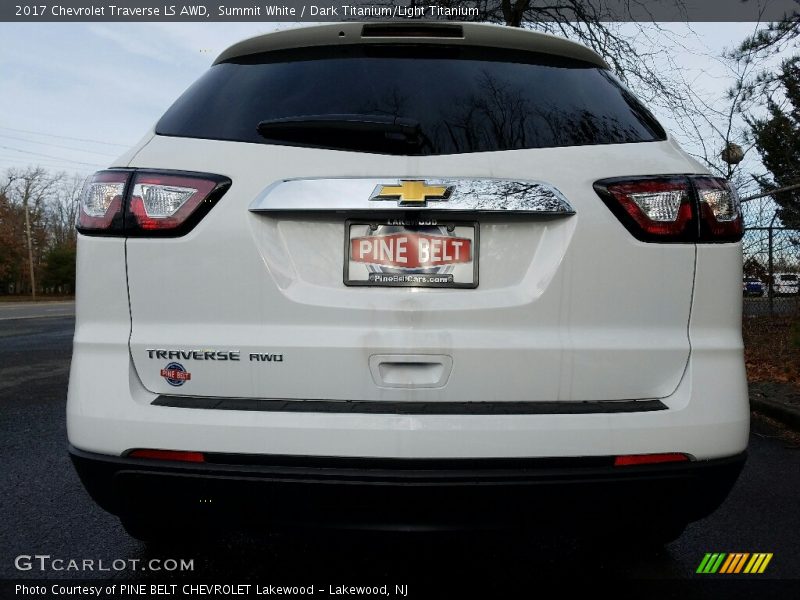 Summit White / Dark Titanium/Light Titanium 2017 Chevrolet Traverse LS AWD