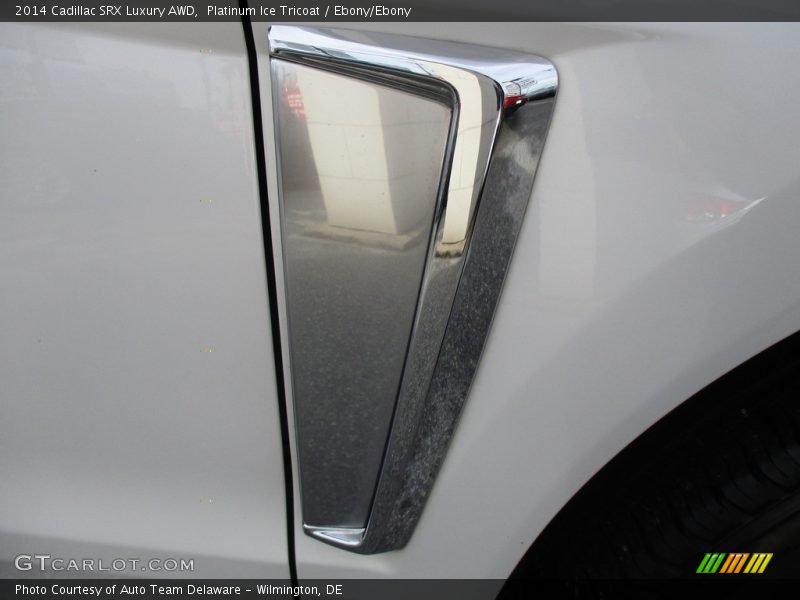 Platinum Ice Tricoat / Ebony/Ebony 2014 Cadillac SRX Luxury AWD