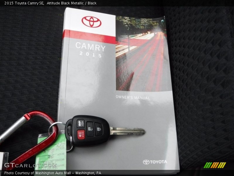 Attitude Black Metallic / Black 2015 Toyota Camry SE