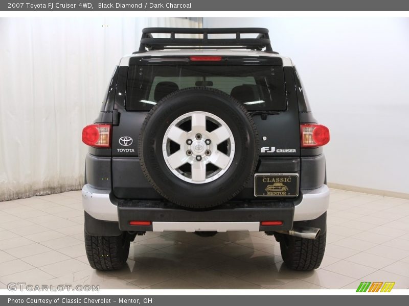 Black Diamond / Dark Charcoal 2007 Toyota FJ Cruiser 4WD
