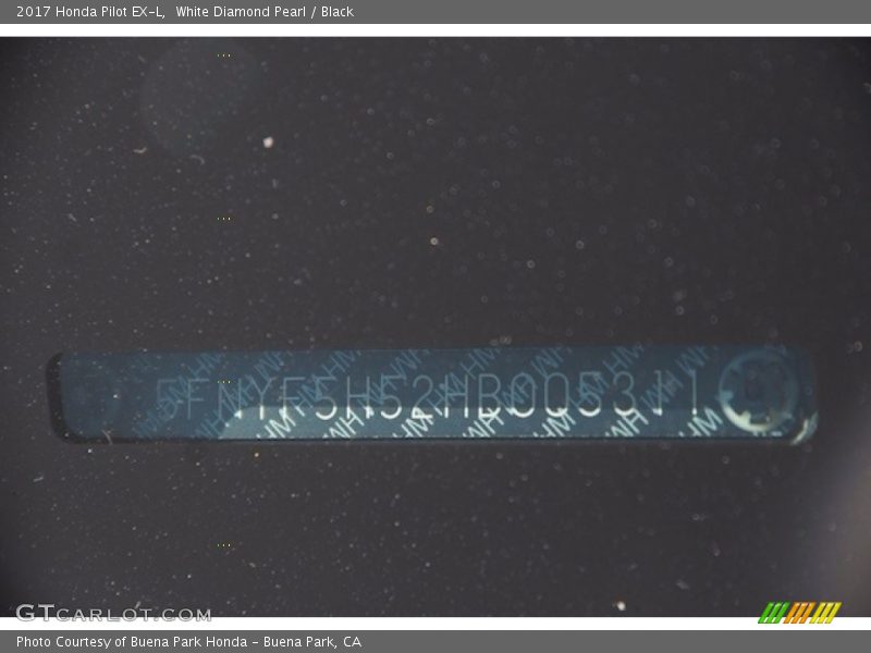 White Diamond Pearl / Black 2017 Honda Pilot EX-L